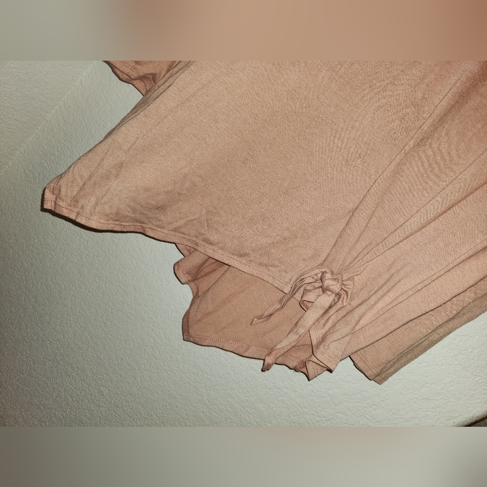 Massini blush pink side tie shark bite top Size 3X - Picture 4 of 6